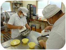 つむぎの里：パン・お菓子作り